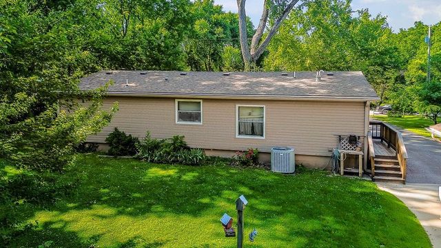 807 Chestnut Street, Greenwood, MO 64034