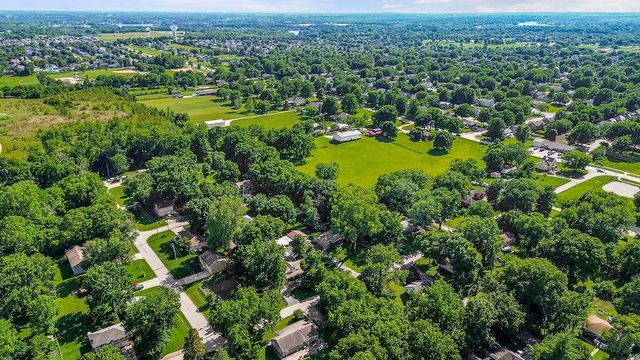 807 Chestnut Street, Greenwood, MO 64034