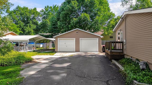 807 Chestnut Street, Greenwood, MO 64034