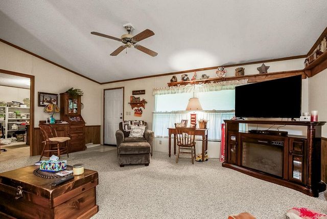 807 Chestnut Street, Greenwood, MO 64034