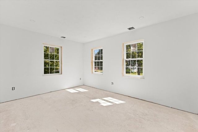 505 N Central St, East Bridgewater, MA 02333