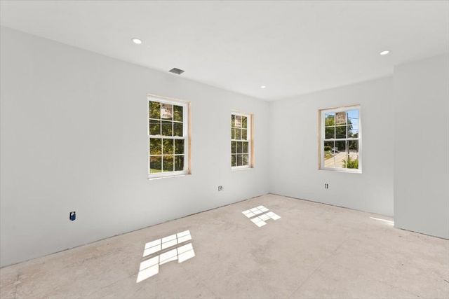 505 N Central St, East Bridgewater, MA 02333