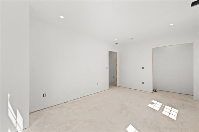 505 N Central St, East Bridgewater, MA 02333