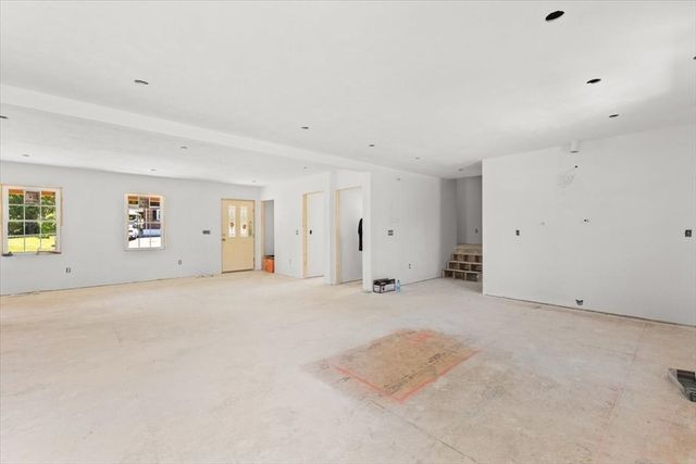 505 N Central St, East Bridgewater, MA 02333