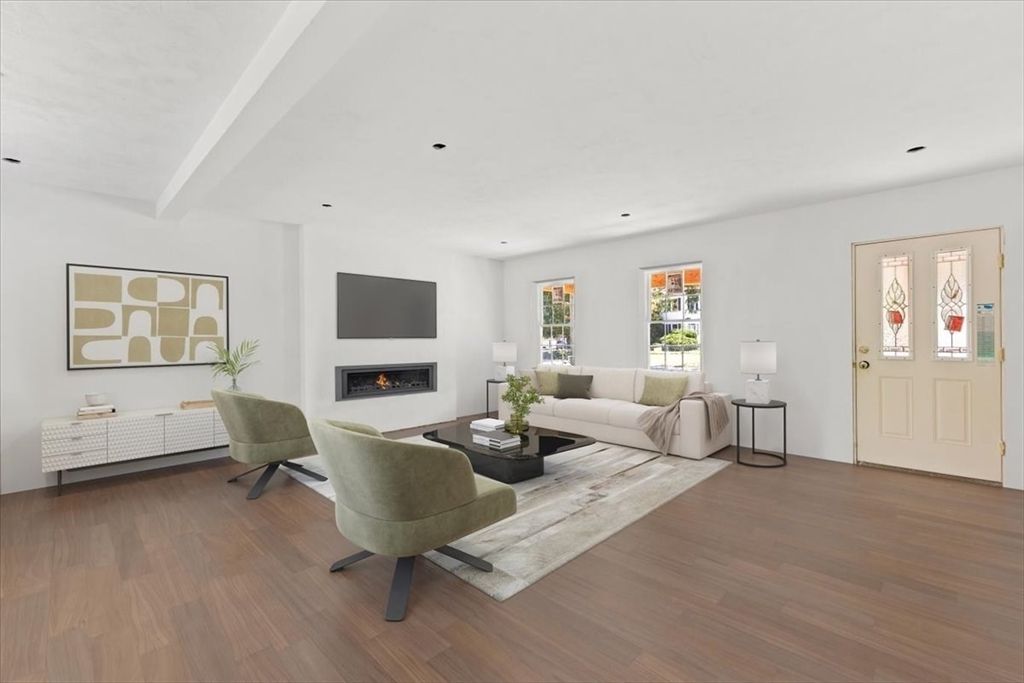505 N Central St, East Bridgewater, MA 02333