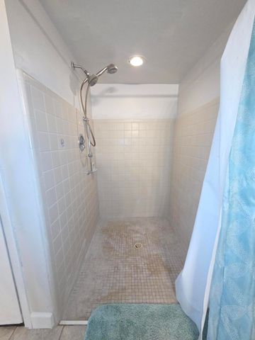 1100 Harvey Street, Muskegon, MI 49442