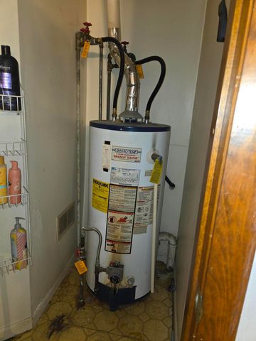 1100 Harvey Street, Muskegon, MI 49442