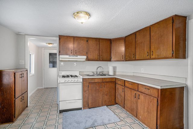 1100 Harvey Street, Muskegon, MI 49442