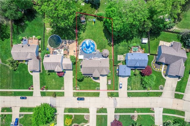 3752 Sandlewood Drive, Brunswick, OH 44212