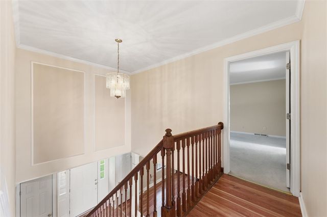 2346 Nicholson Rd, Franklin Park, PA 15143
