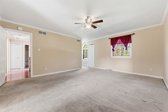2346 Nicholson Rd, Franklin Park, PA 15143