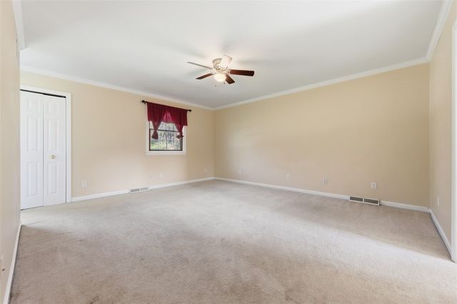 2346 Nicholson Rd, Franklin Park, PA 15143