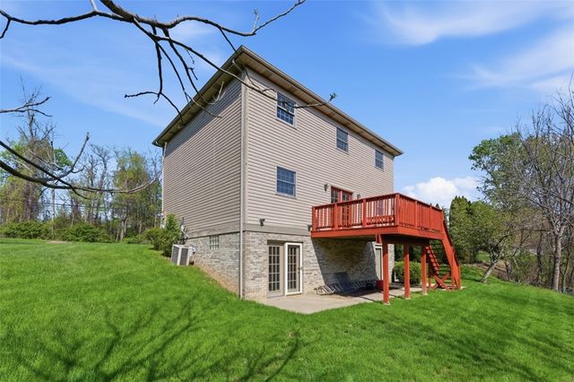 2346 Nicholson Rd, Franklin Park, PA 15143