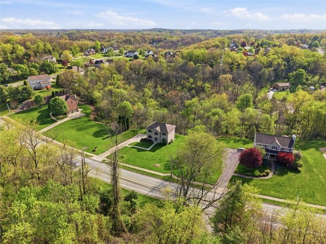 2346 Nicholson Rd, Franklin Park, PA 15143