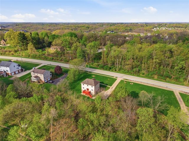 2346 Nicholson Rd, Franklin Park, PA 15143