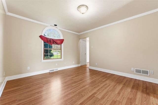2346 Nicholson Rd, Franklin Park, PA 15143