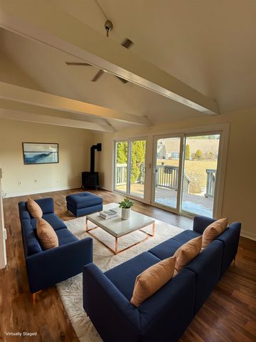 18 Pendleton Lane, Londonderry, NH 03053