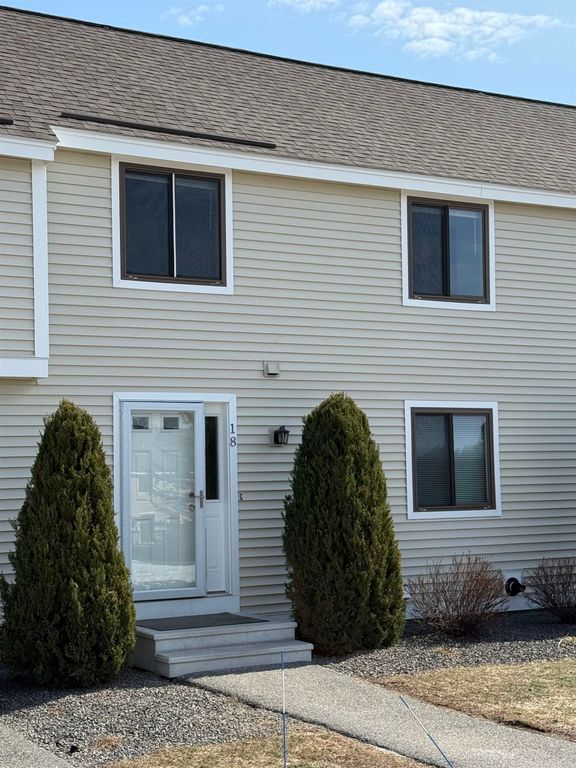 18 Pendleton Lane, Londonderry, NH 03053