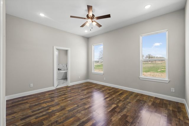 1955 Johnnie Drive, Springtown, TX 76082