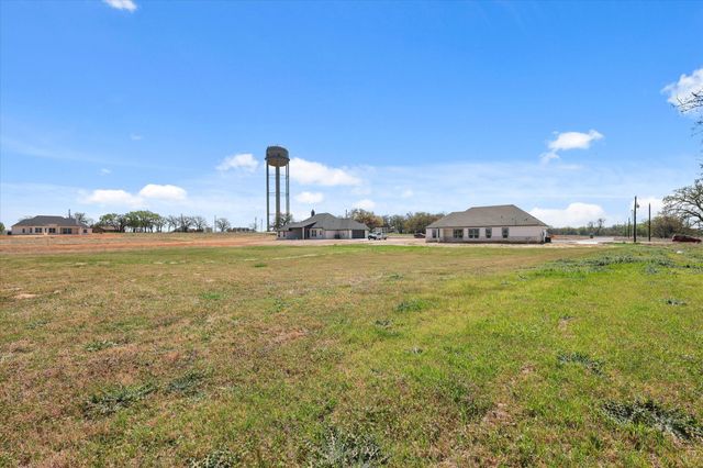 1955 Johnnie Drive, Springtown, TX 76082
