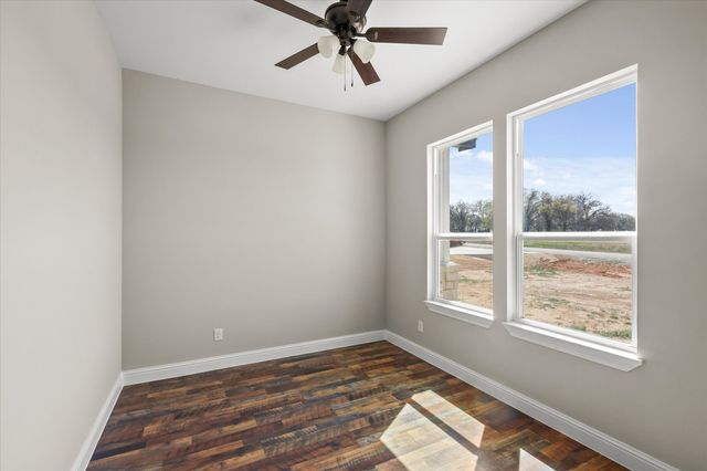 1955 Johnnie Drive, Springtown, TX 76082