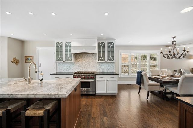 277 Hibbard Road, Winnetka, IL 60093