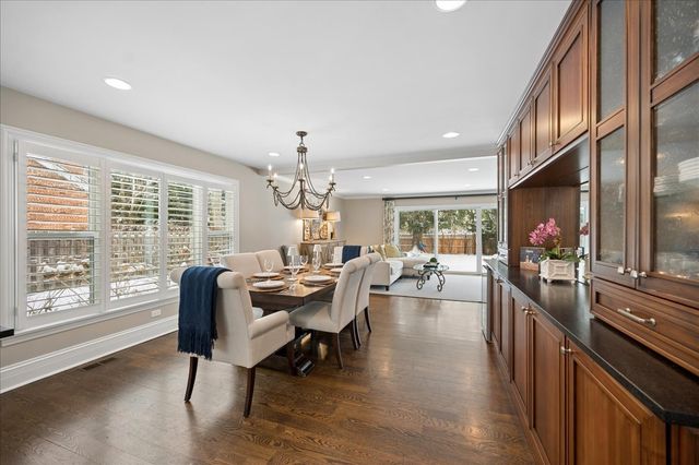 277 Hibbard Road, Winnetka, IL 60093