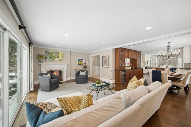 277 Hibbard Road, Winnetka, IL 60093