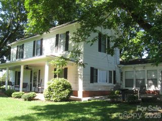 3817 hartland Road, Lenoir, NC 29845