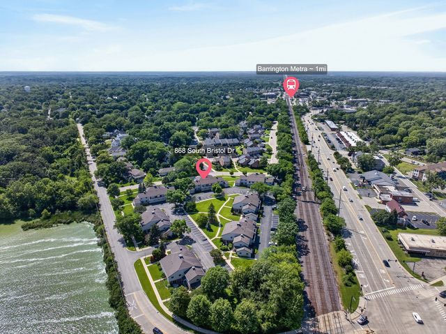 868 Bristol Drive, Barrington, IL 60010
