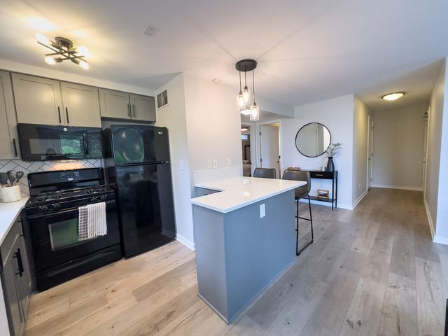 47 Lafayette Avenue Ne 101, City Of Grand Rapids, MI 49503