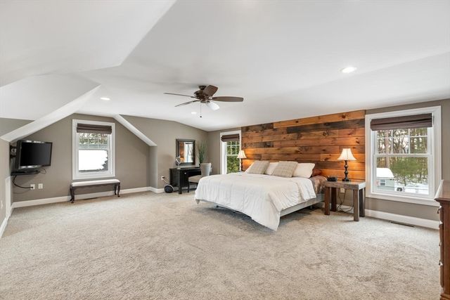 85 Aprils Way, Tewksbury, MA 01876