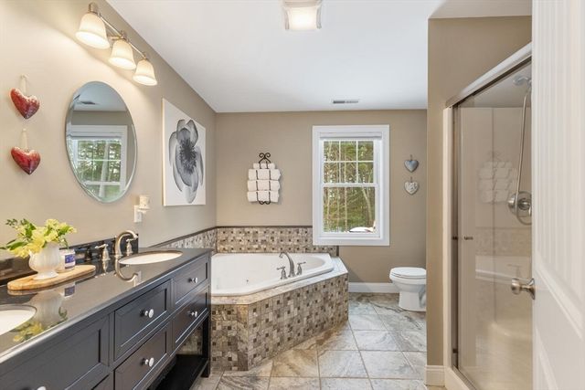 85 Aprils Way, Tewksbury, MA 01876