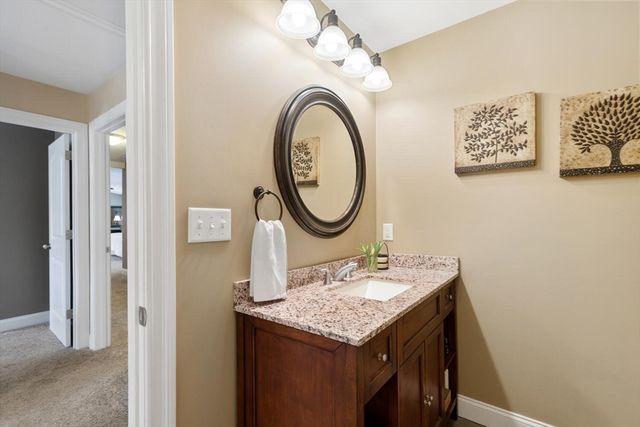 85 Aprils Way, Tewksbury, MA 01876