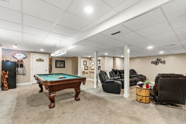 85 Aprils Way, Tewksbury, MA 01876