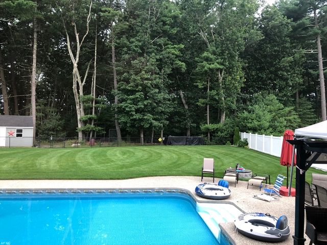 85 Aprils Way, Tewksbury, MA 01876