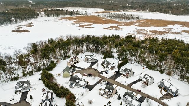 85 Aprils Way, Tewksbury, MA 01876