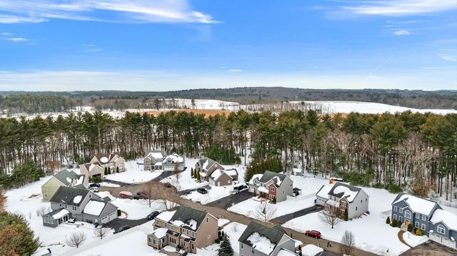 85 Aprils Way, Tewksbury, MA 01876