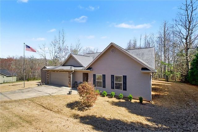 220 Tesnatee Landing Drive, Cleveland, GA 30528