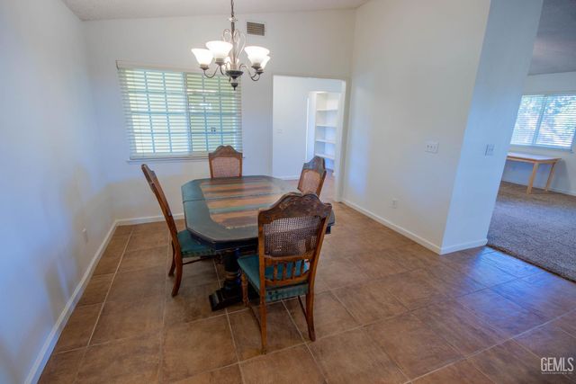 13904 Veracruz Drive, Bakersfield, CA 93314