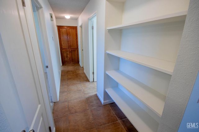 13904 Veracruz Drive, Bakersfield, CA 93314