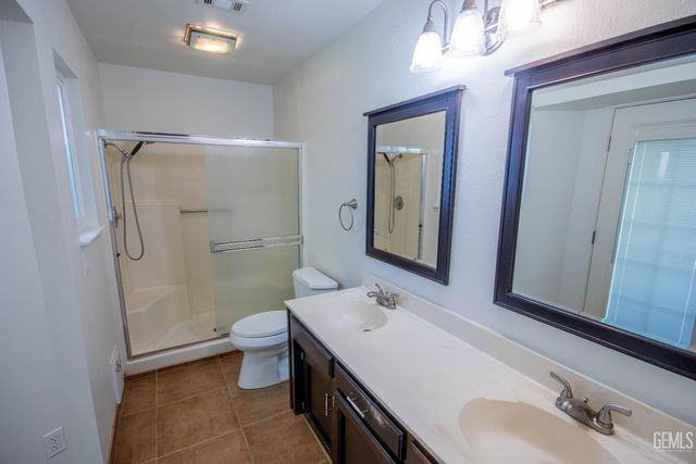 13904 Veracruz Drive, Bakersfield, CA 93314