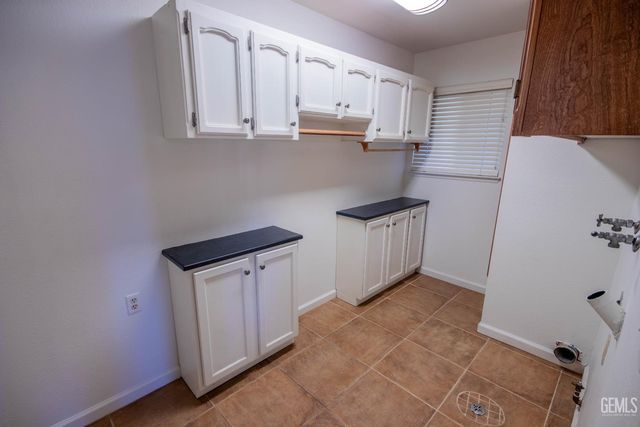 13904 Veracruz Drive, Bakersfield, CA 93314