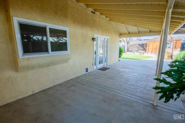 13904 Veracruz Drive, Bakersfield, CA 93314