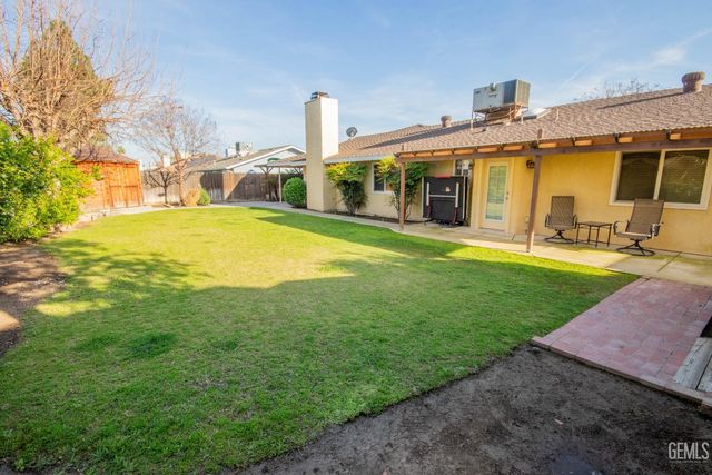 13904 Veracruz Drive, Bakersfield, CA 93314