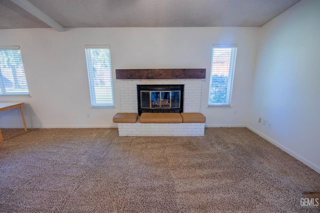 13904 Veracruz Drive, Bakersfield, CA 93314