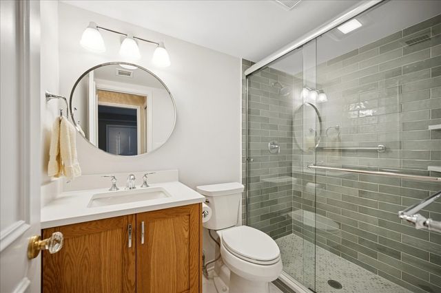 630 Winnetka Mews 402, Winnetka, IL 60093