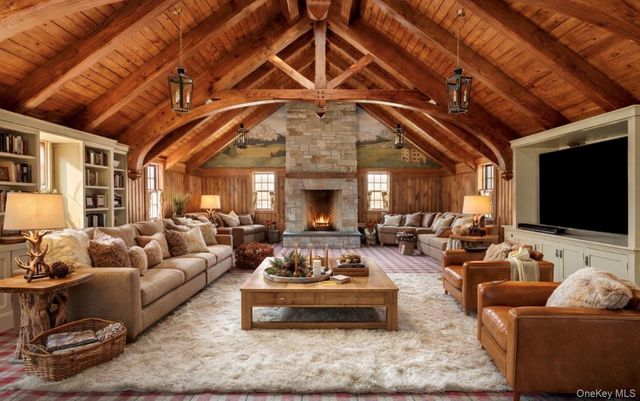 393 Mill River Road, Muttontown, NY 11771