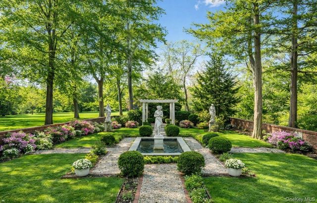 393 Mill River Road, Muttontown, NY 11771