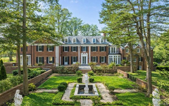 393 Mill River Road, Muttontown, NY 11771